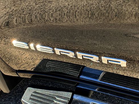 Used 2024 GMC Sierra 1500 Pro w/ Graphite Edition image 13