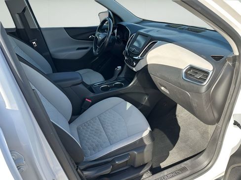 Used 2018 Chevrolet Equinox LT image 14