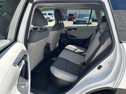 Certified 2023 Toyota RAV4 XLE w/ Convenience Package AWD/4WD image 17