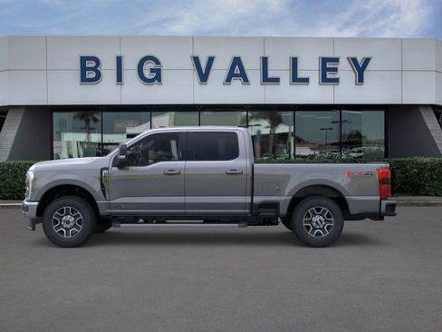 New 2026 Ford F250 Lariat w/ FX4 Off-Road Package image 3