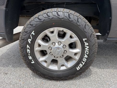 Used 2024 RAM 2500 Laramie w/ Safety Group AWD/4WD image 7