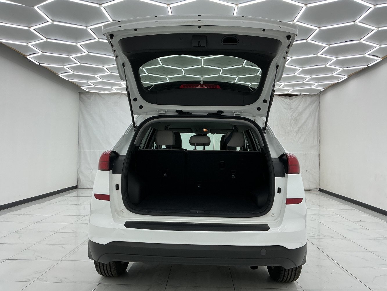 Used 2020 Hyundai Tucson Value w/ Cargo Package FWD image 42