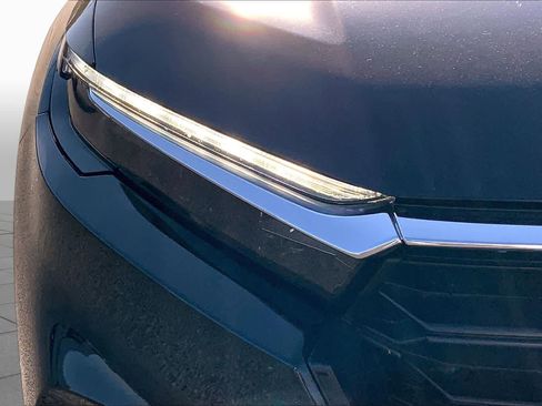 Used 2025 Honda CR-V LX image 28