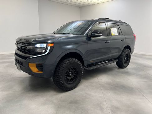 Used 2025 Ford Expedition Tremor AWD/4WD image 4