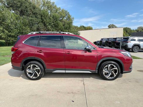 Used 2022 Subaru Forester Touring w/ Popular Package #2 AWD/4WD image 7