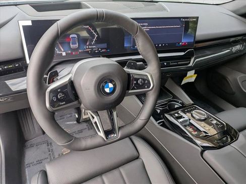 Used 2026 BMW 530i xDrive w/ M Sport Package AWD/4WD image 3
