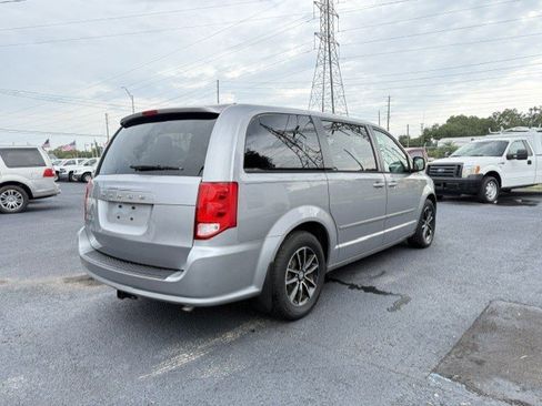 Used 2015 Dodge Grand Caravan SXT FWD image 5
