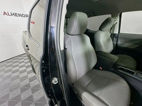 Used 2022 Toyota Tacoma SR image 27