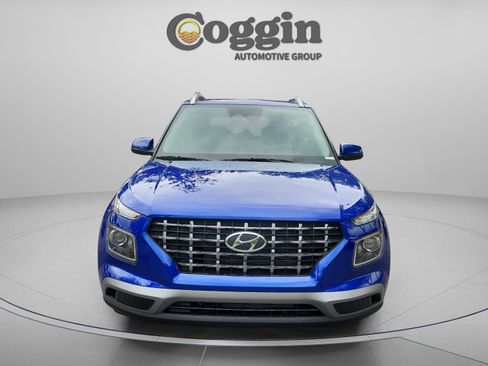 Used 2026 Hyundai Venue SEL FWD image 8