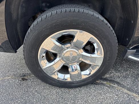 Used 2017 Chevrolet Tahoe Premier AWD/4WD image 12