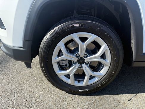 New 2025 Jeep Compass Sport image 10