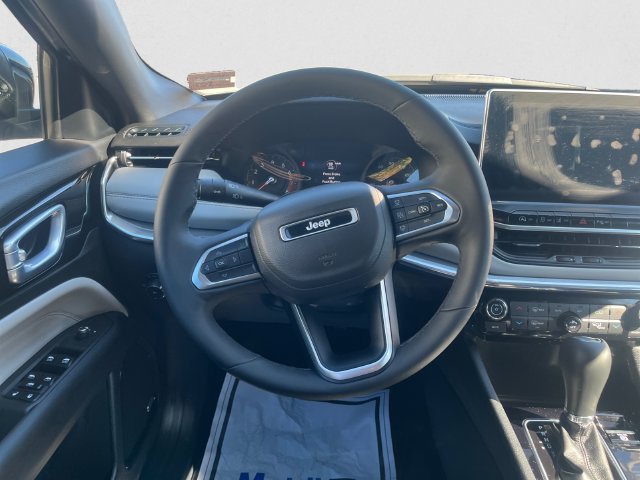 Used 2024 Jeep Compass Limited w/ Sun and Sound Group AWD/4WD image 12