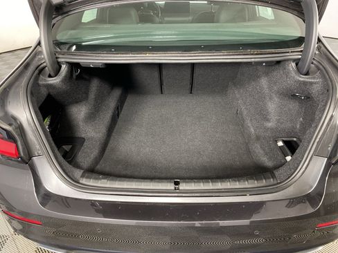 Used 2021 BMW 540i xDrive w/ Premium Package image 28