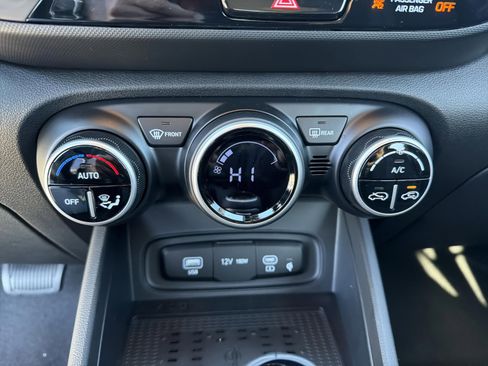 New 2026 Hyundai Venue SEL image 9