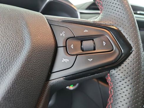 Used 2023 Chevrolet TrailBlazer RS FWD image 23