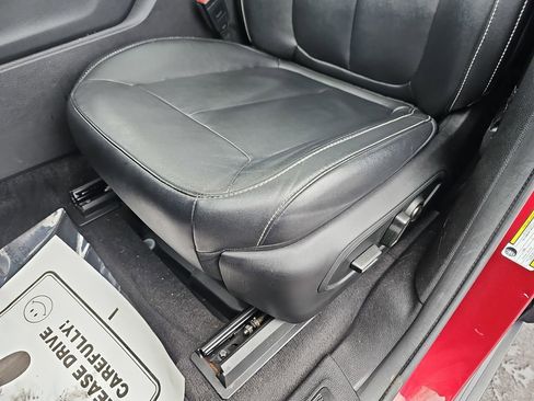 Used 2022 Jeep Grand Cherokee L Limited image 34