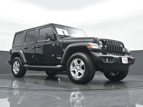 Used 2021 Jeep Wrangler Unlimited Sport image 24