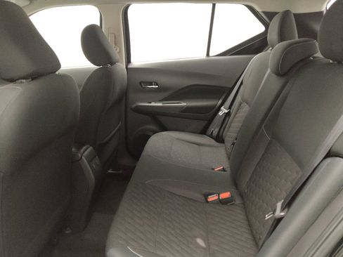 Used 2021 Nissan Kicks SV image 18