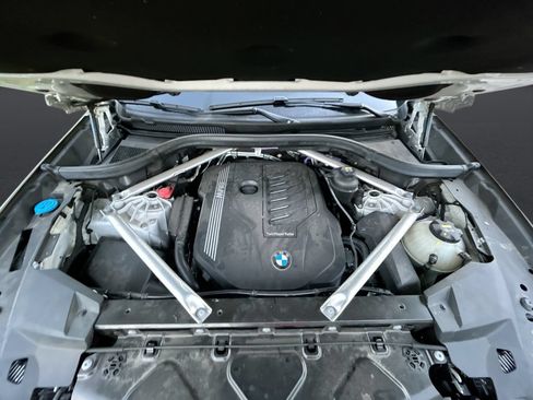Used 2022 BMW X6 xDrive40i w/ Premium Package AWD/4WD image 33