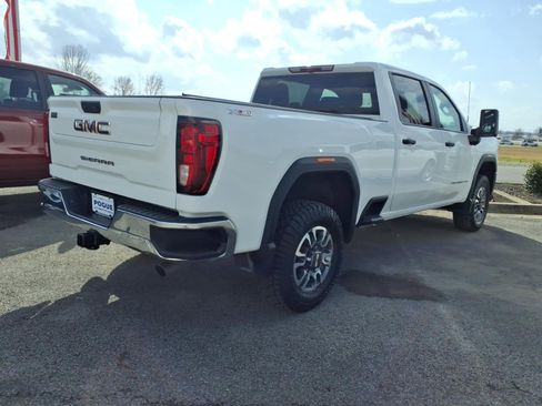 Used 2024 GMC Sierra 2500 Pro w/ Convenience Package image 2