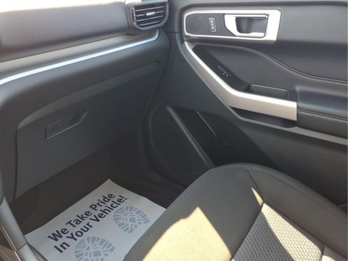 Used 2024 Ford Explorer XLT w/ Class IV Trailer Tow Package image 21