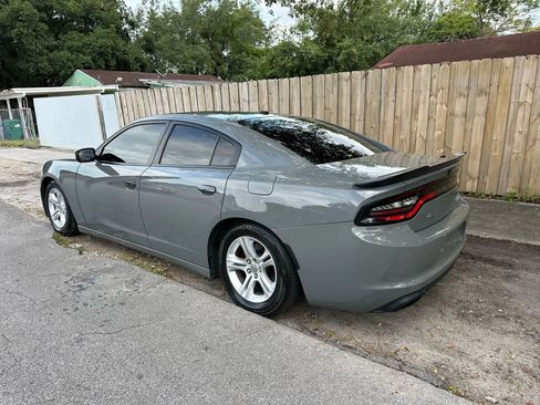 Used 2019 Dodge Charger SXT image 5