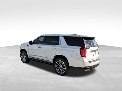 Used 2021 GMC Yukon Denali w/ Denali Premium Package image 3