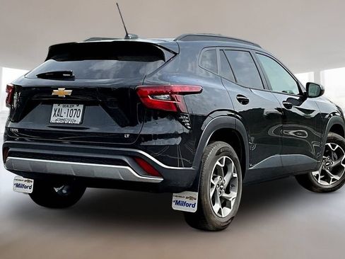 Used 2024 Chevrolet Trax LT w/ Driver Confidence Package FWD image 6