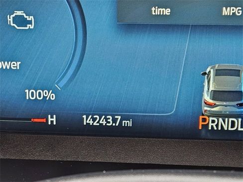 Used 2024 Ford Escape SE w/ PHEV Premium Package image 28