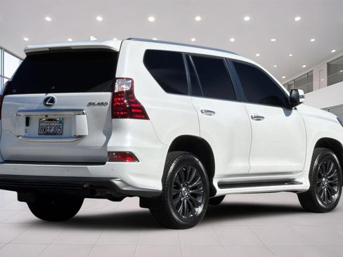 Used 2021 Lexus GX 460 Premium w/ Accessory Package AWD/4WD image 4