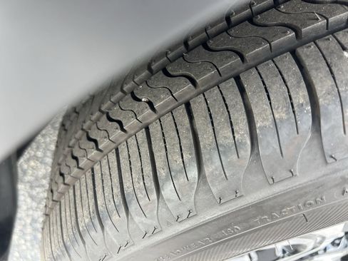 Used 2019 Honda CR-V Touring image 12