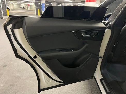 Used 2019 Audi Q8 Premium w/ Convenience Package image 17