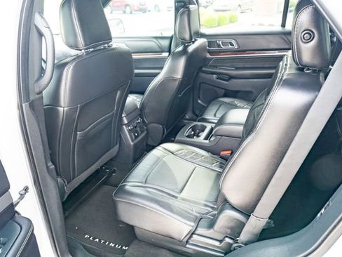 Used 2019 Ford Explorer Platinum AWD/4WD image 29