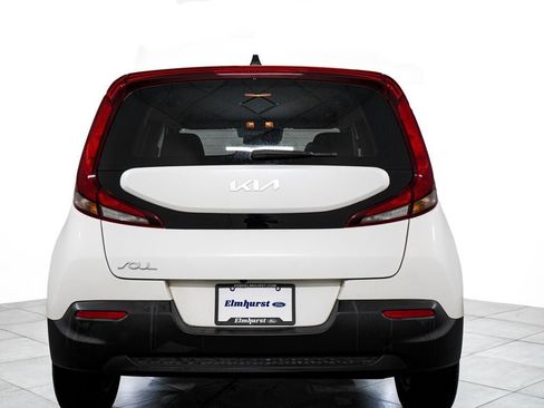 Used 2022 Kia Soul LX w/ Technology Package FWD image 6
