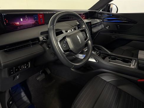 Used 2024 Lincoln Nautilus Reserve w/ Equipment Group 202A image 21