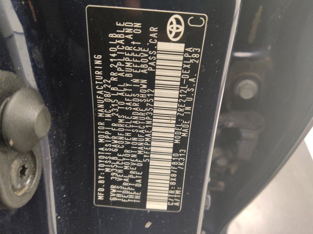 Used 2022 Toyota Corolla LE FWD image 33