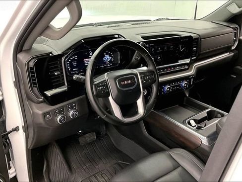 Used 2024 GMC Sierra 3500 SLT w/ SLT Premium Package AWD/4WD image 16