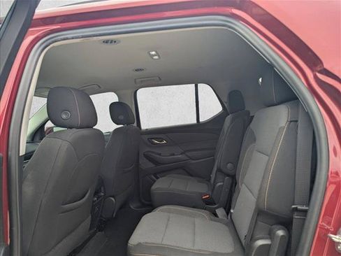 Used 2021 Chevrolet Traverse LT FWD image 13