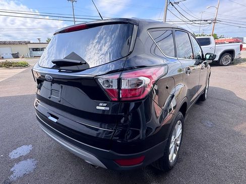 Used 2017 Ford Escape SE AWD/4WD image 5