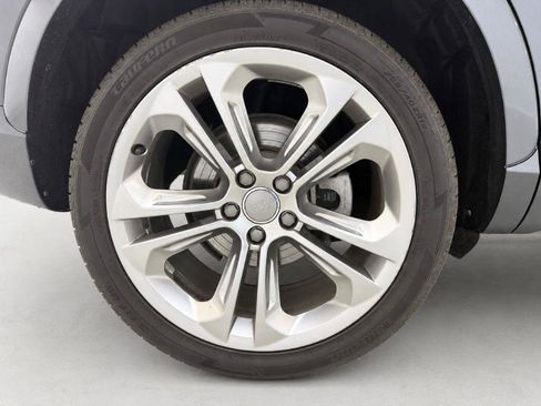 Used 2018 Audi Q3 2.0T Premium Plus w/ Premium Plus Package AWD/4WD image 32