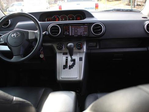 Used 2012 Scion xB image 27