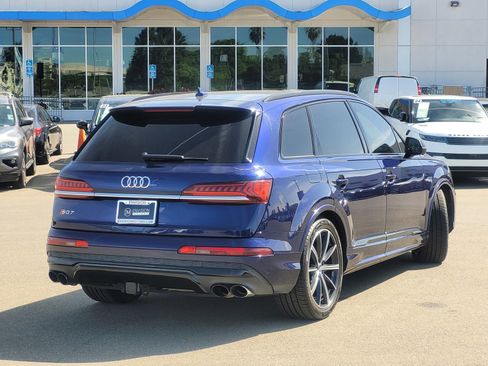 Used 2020 Audi SQ7 Prestige w/ S Sport Package image 5