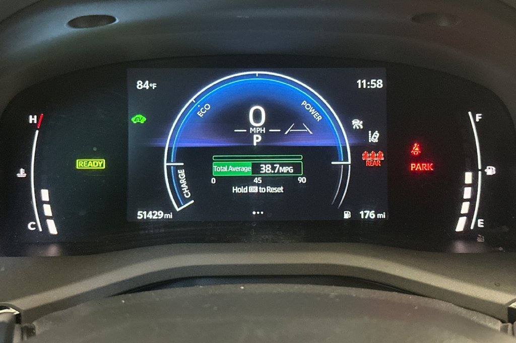 Used 2025 Toyota Camry SE FWD image 27