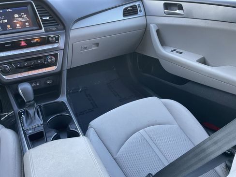 Used 2019 Hyundai Sonata SE image 15