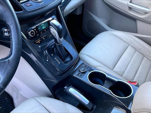 Used 2016 Ford Escape Titanium image 17