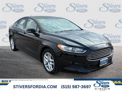Used 2016 Ford Fusion SE image 1