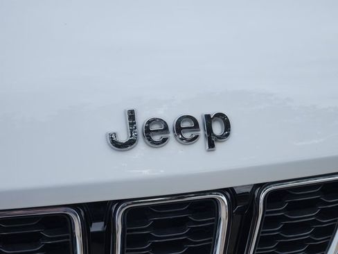 Used 2023 Jeep Grand Cherokee L Limited RWD image 11