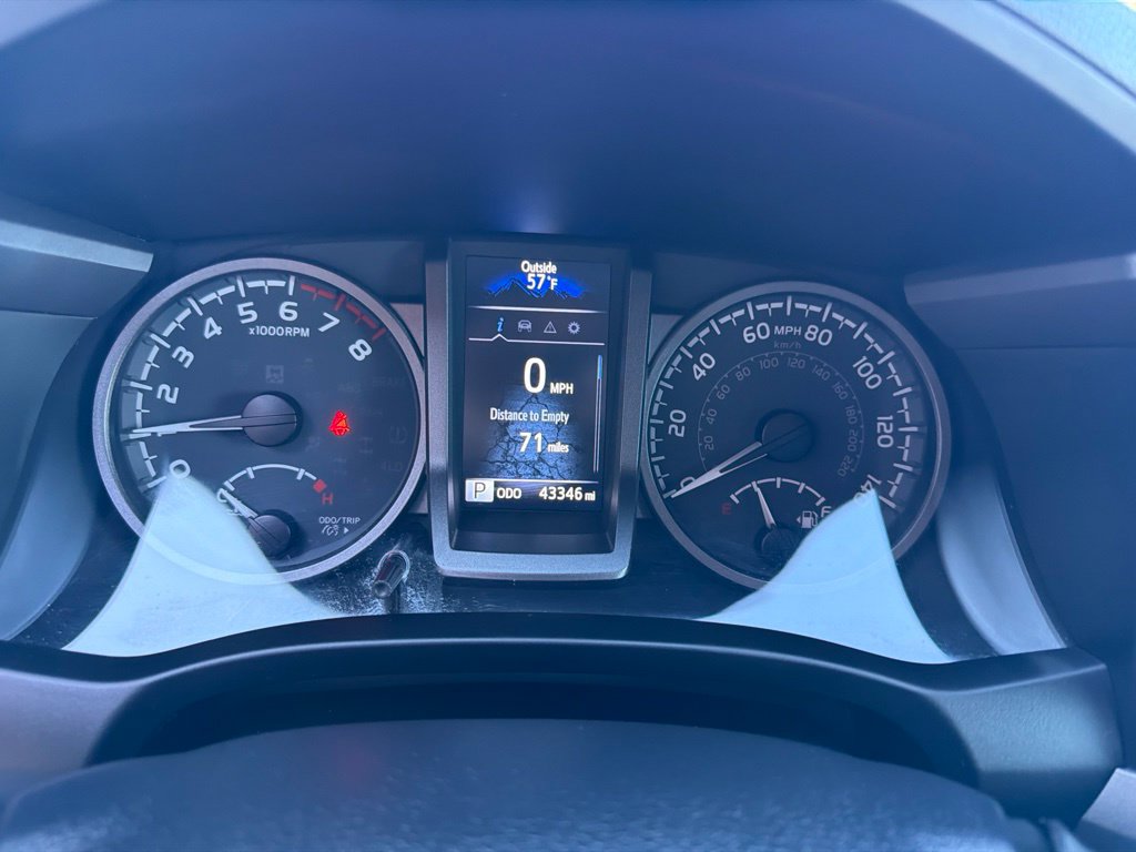 Used 2023 Toyota Tacoma TRD Off-Road w/ Technology Package AWD/4WD image 22