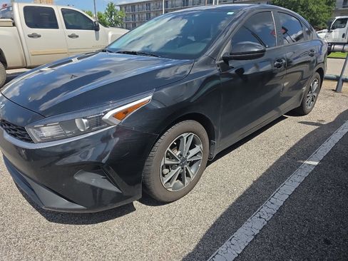 Used 2024 Kia Forte LXS FWD image 1