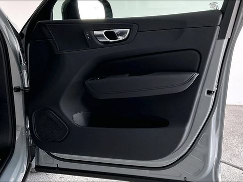 New 2026 Volvo XC60 B5 Core AWD/4WD image 14
